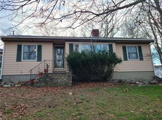 17 Hebdeen St, Johnston, RI 02919