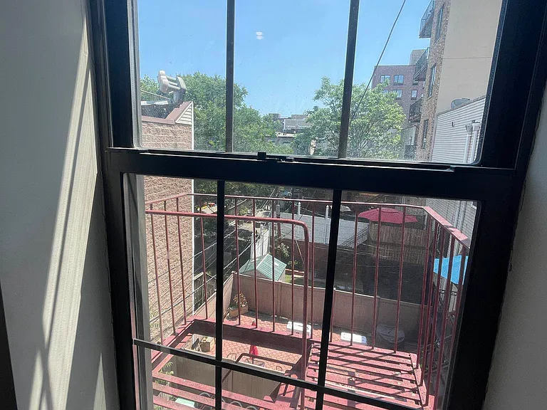 704 Dekalb Ave #3 — Photo 11