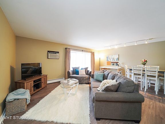 2nd image of 4224 Saratoga Ave APT 110