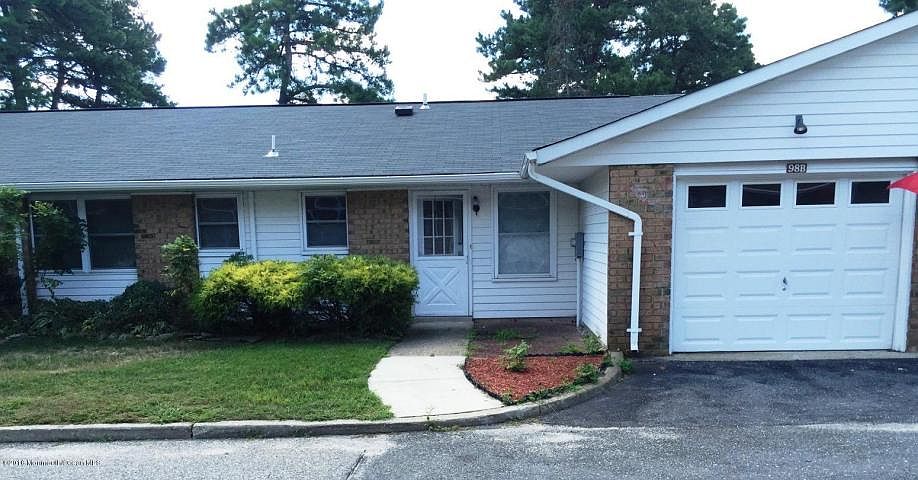 2nd image of 98B Cambridge Cir