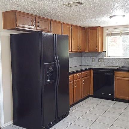 4th image of 8802 Texas Oaks Dr