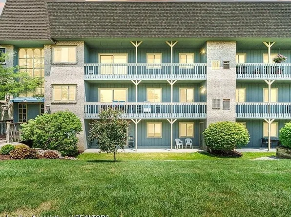 2934 Mount Hope Rd #22, Okemos, MI 48864
