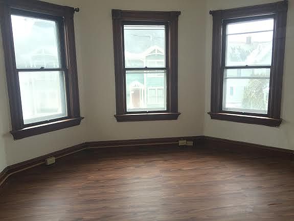 2nd image of 14 Bradley St #2