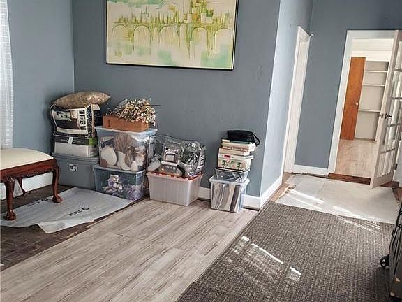 5th image of 301 Washington St