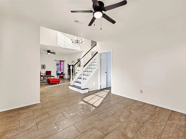 5910 Rolff Ln — Photo 33
