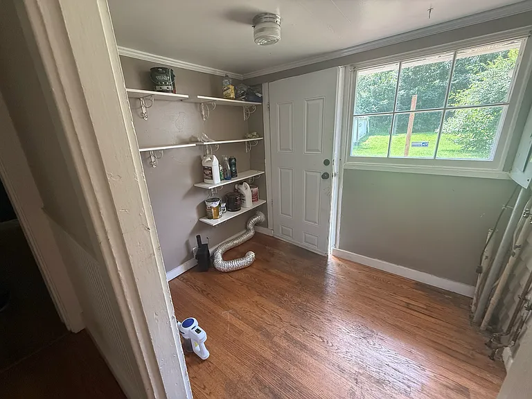 1004 Gillock St — Photo 43