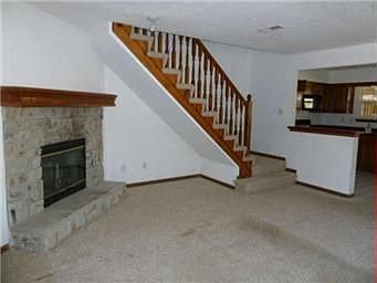 3rd image of 1370 NW Jefferson Ct