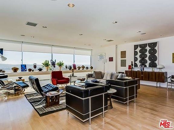 2nd image of 2220 Avenue Of The Stars Unit 1905