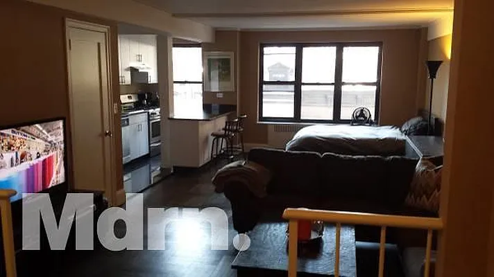 Rented by Mdrn Residential | media 4