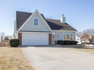 1317 NE Burgandy Ct, Lees Summit, MO 64086