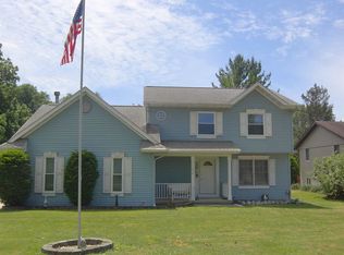 218 W Union St, Seneca, IL 61360