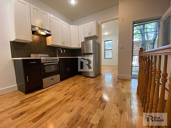 4th image of 807 Saint Johns Pl APT 1C