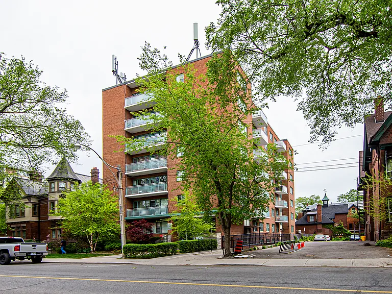 161 Saint George St — Photo 21