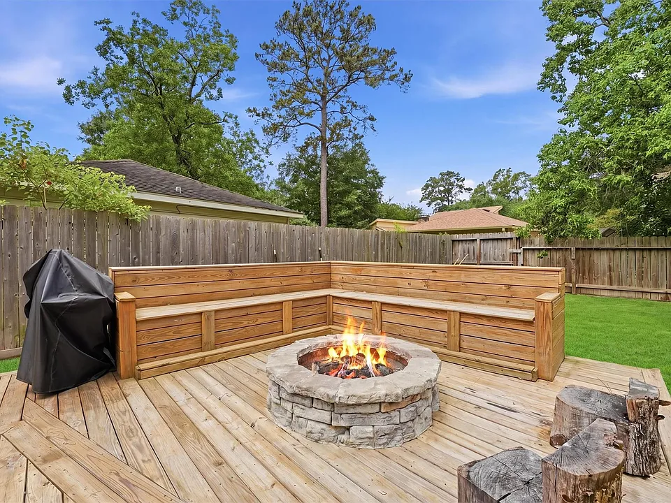 2051 Shadow Rock Dr