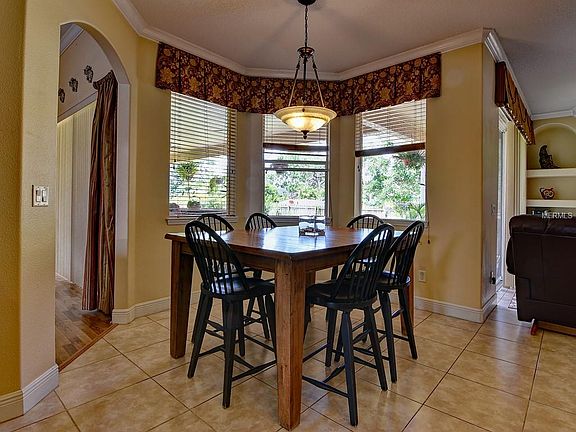 5th image of 2342 Riverdale Ct