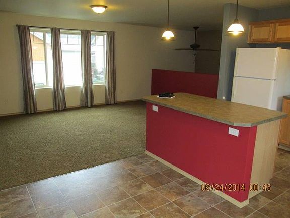 3rd image of 2650 Connecticut Pl E