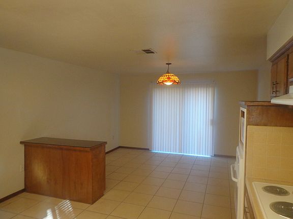 2nd image of 1756 Matthew Ln