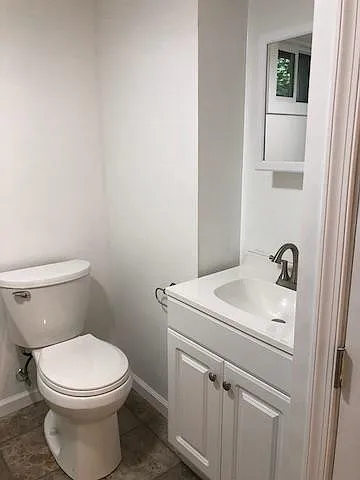 544 Providence St — Photo 9