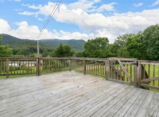 59 McIntosh Ln, Candler, NC 28715