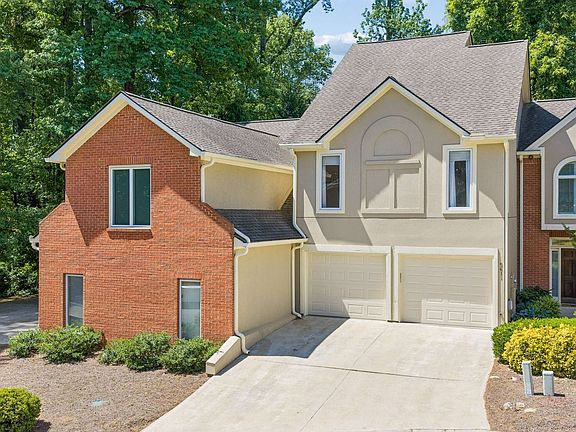 3rd image of 5611 Brooke Ridge Dr