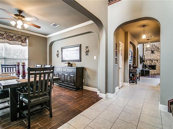 5th image of 1040 Pinehurst Dr