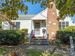 15 Arrowhead Rd, Trumbull, CT 06611