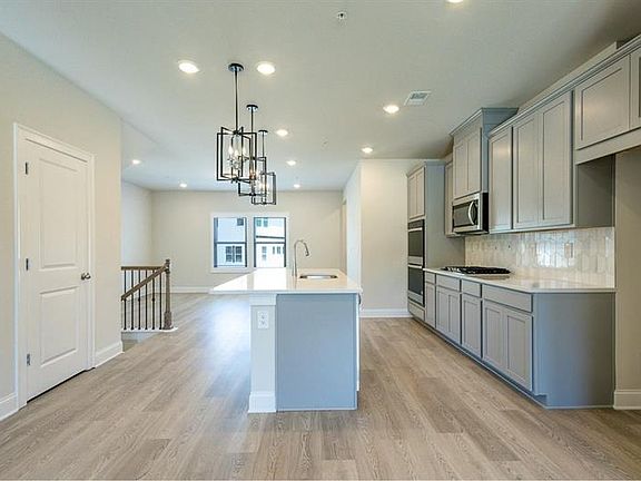 5th image of 1632 Switchgrass Ave