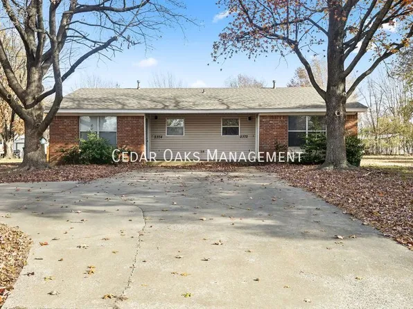2374 N Raven Ln, Fayetteville, AR 72704