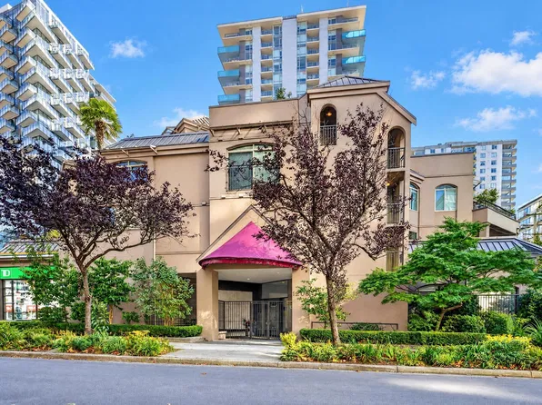 1208 Bidwell St #105, Vancouver, BC V6G 2K9