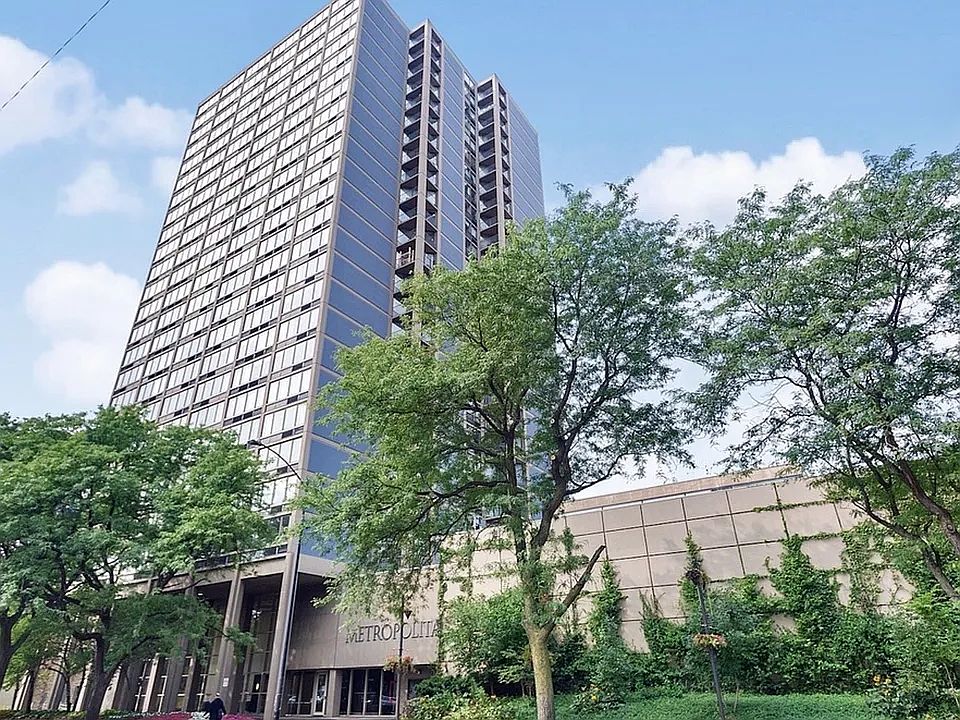 The Metropolitan Building in Edgewater