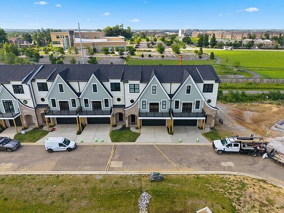 3rd image of 3141 Liberty Cir