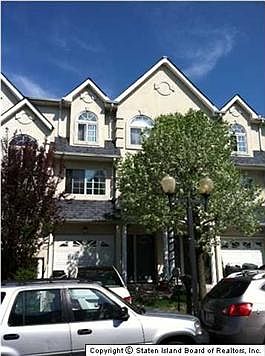 2nd image of 17 Waterview Ct