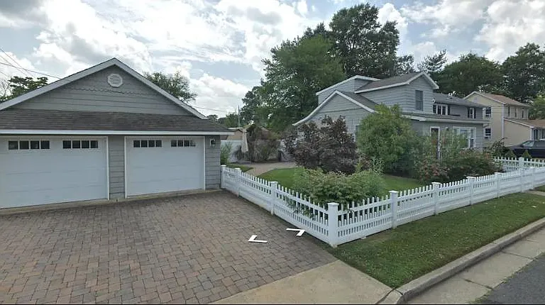 138 Cedar Ave — Photo 19
