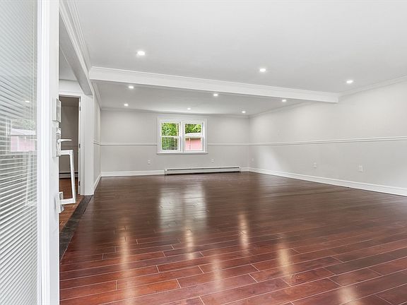 5th image of 110 Haynes Rd