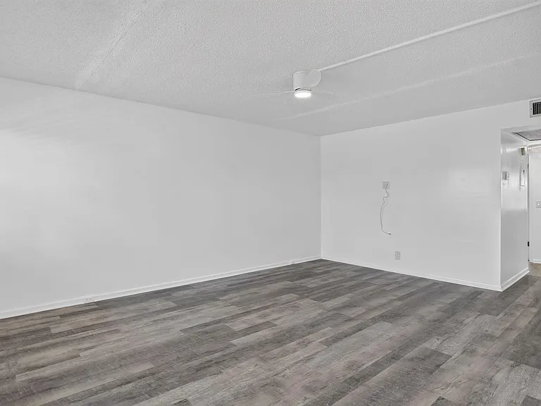 3045 Cornwall Dr #C — Photo 7