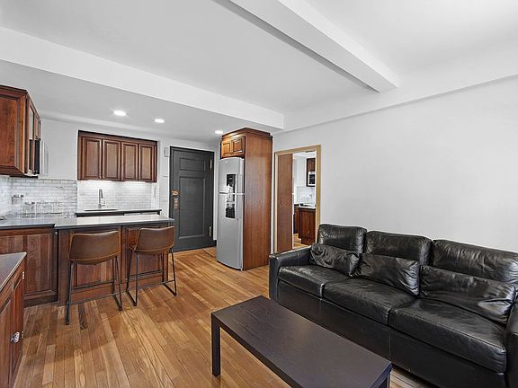 4th image of 5 Tudor City Pl APT 219