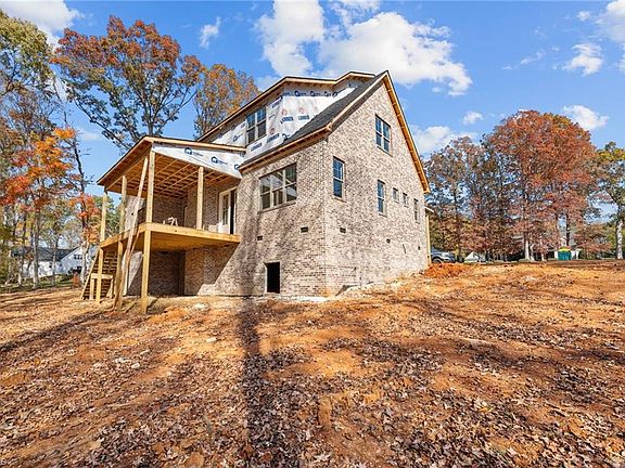 4th image of 5043 Harvestview Dr
