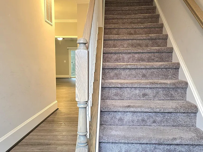 906 White St — Photo 13