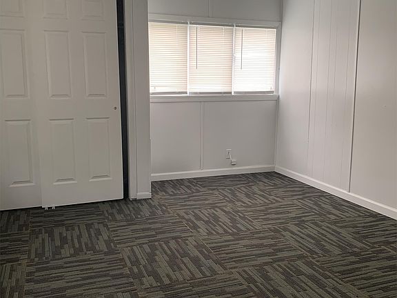 4th image of 311 1/2 S 10th St #A
