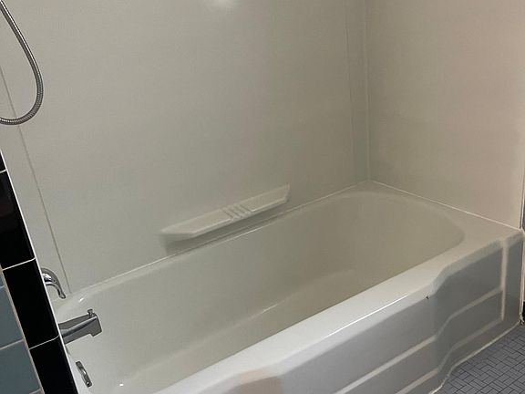 5th image of 3189 Rocky River Dr