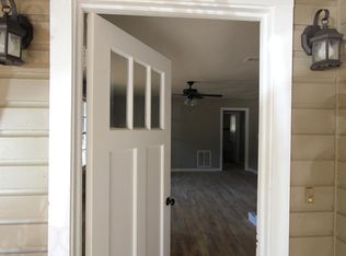 377 W Bell Ave, Rockdale, TX 76567