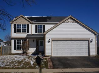 553 Larkspur Dr, Bolingbrook, IL 60440