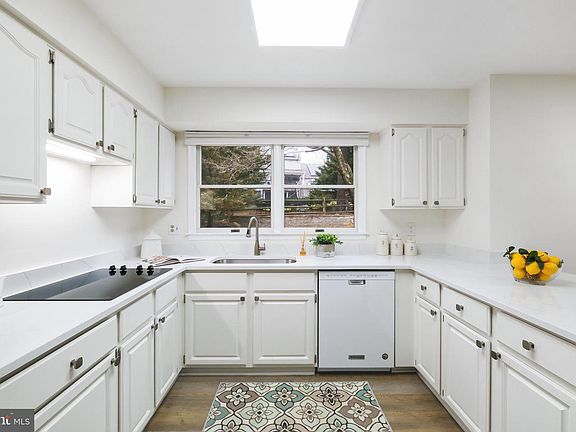 4th image of 5705 Mossrock Dr