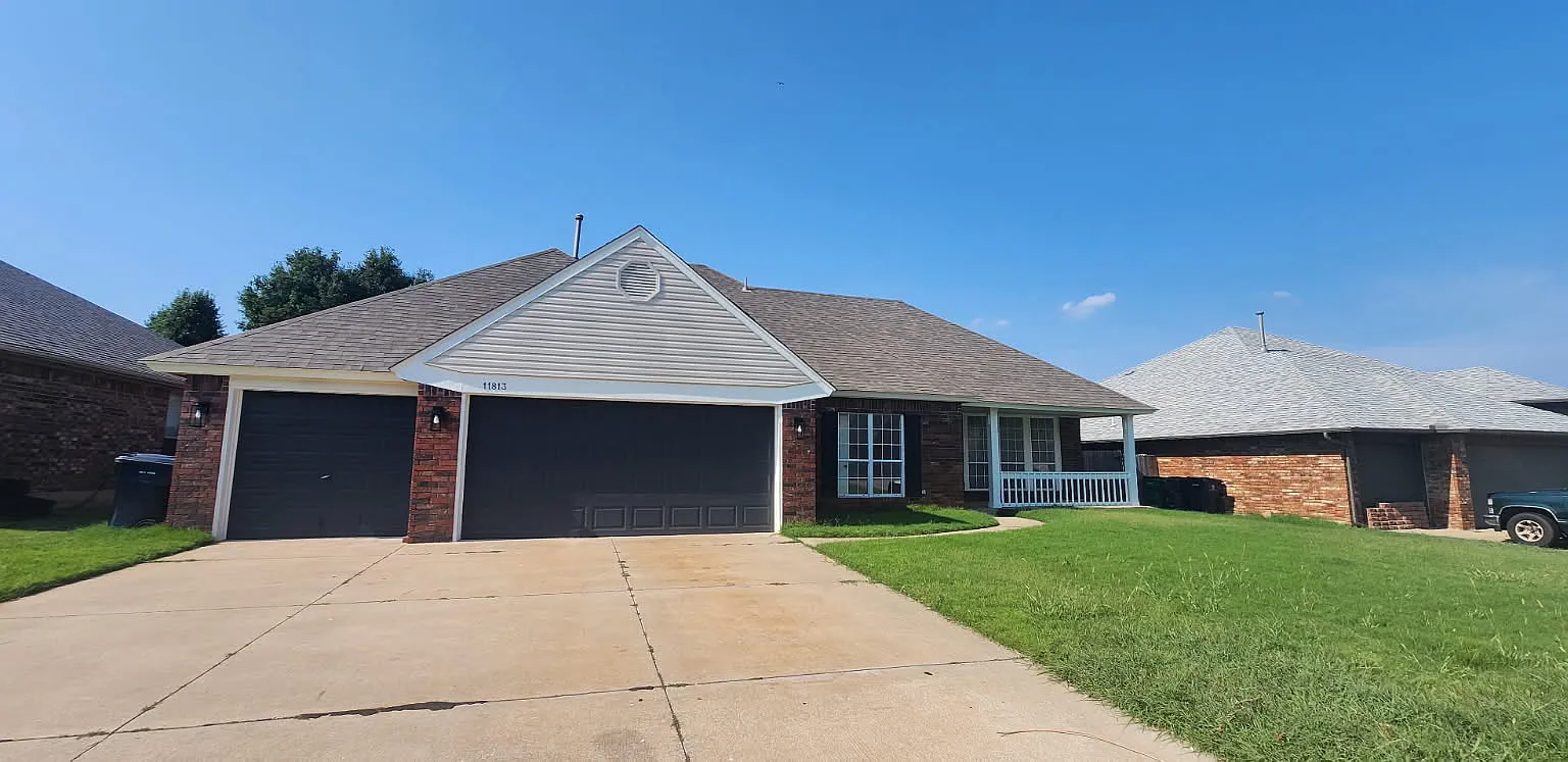 3 bed, 1980 sqft, $1,890 — Photo 1