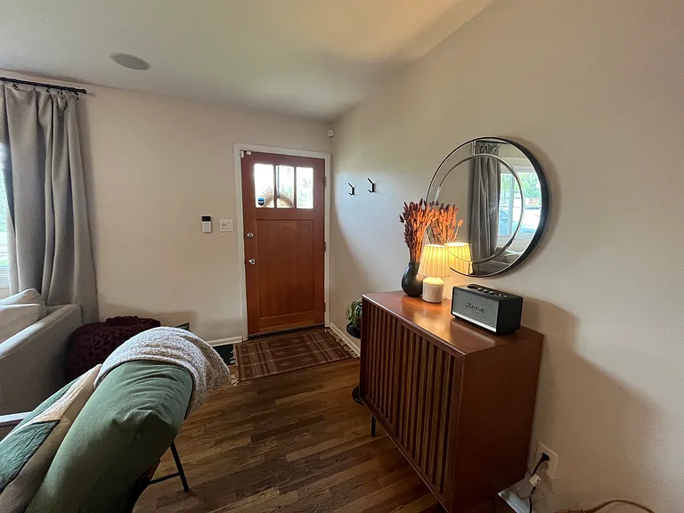 2190 Upland Ave — Photo 20