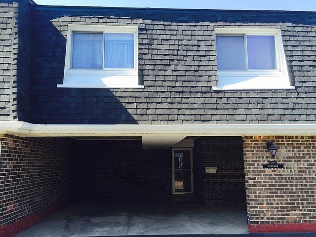 1st image of 2856 W Touhy Ave Unit G