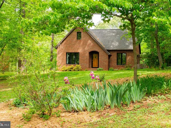 5060 Ridgeview Rd, Reva, VA 22735