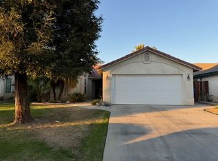 8706 Hoodsport Ave, Bakersfield, CA