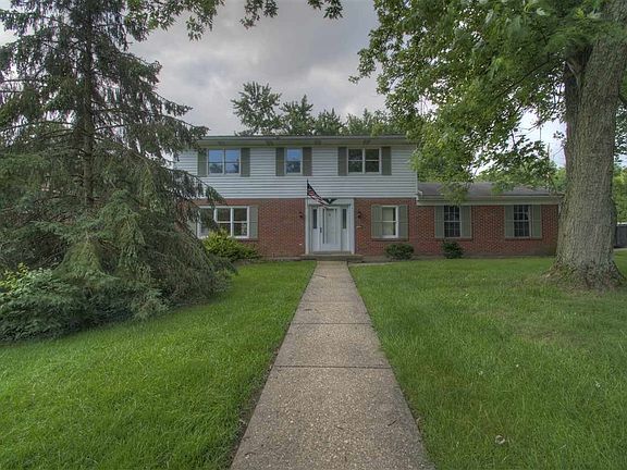 3rd image of 2929 Campus Dr