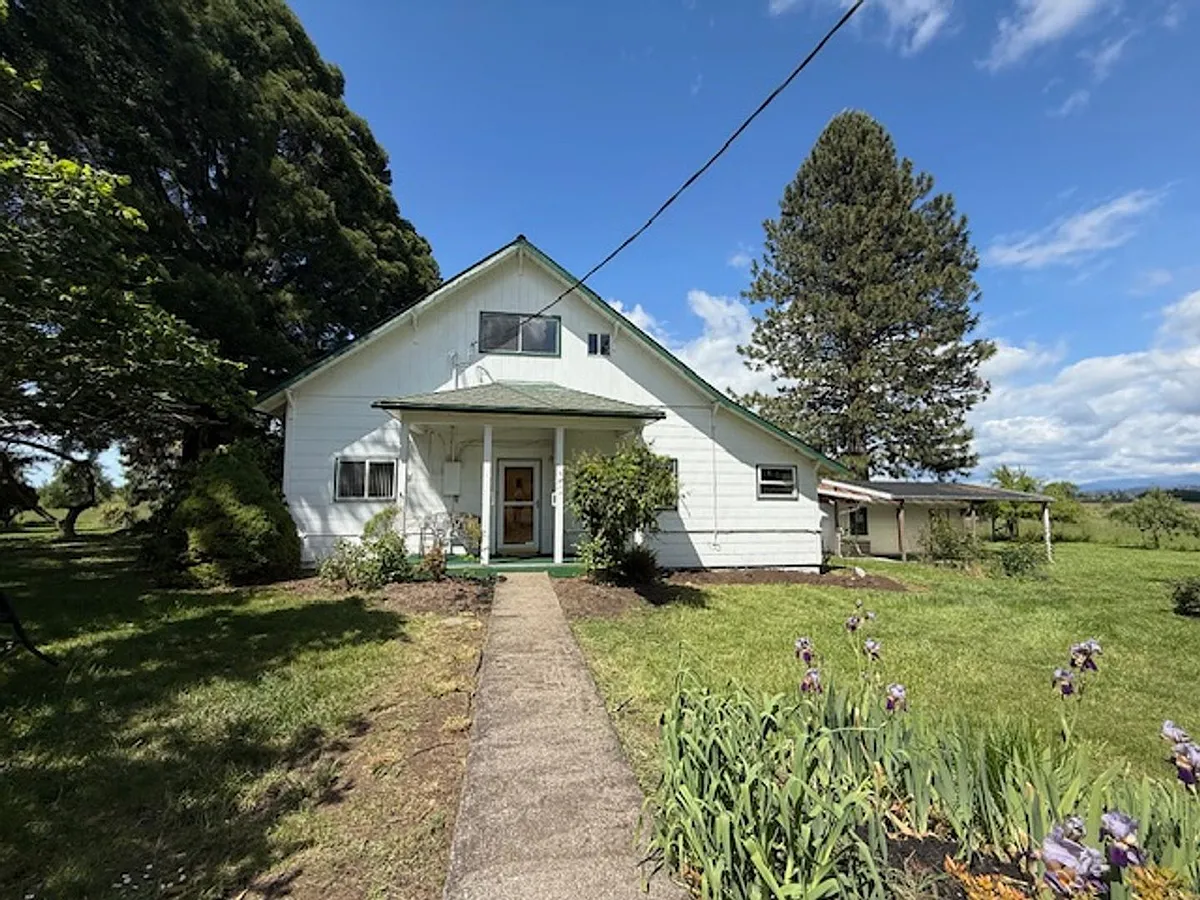 Building Photo - 32000 Denny School Rd